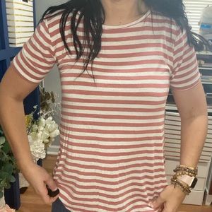 Mauve and white striped tee